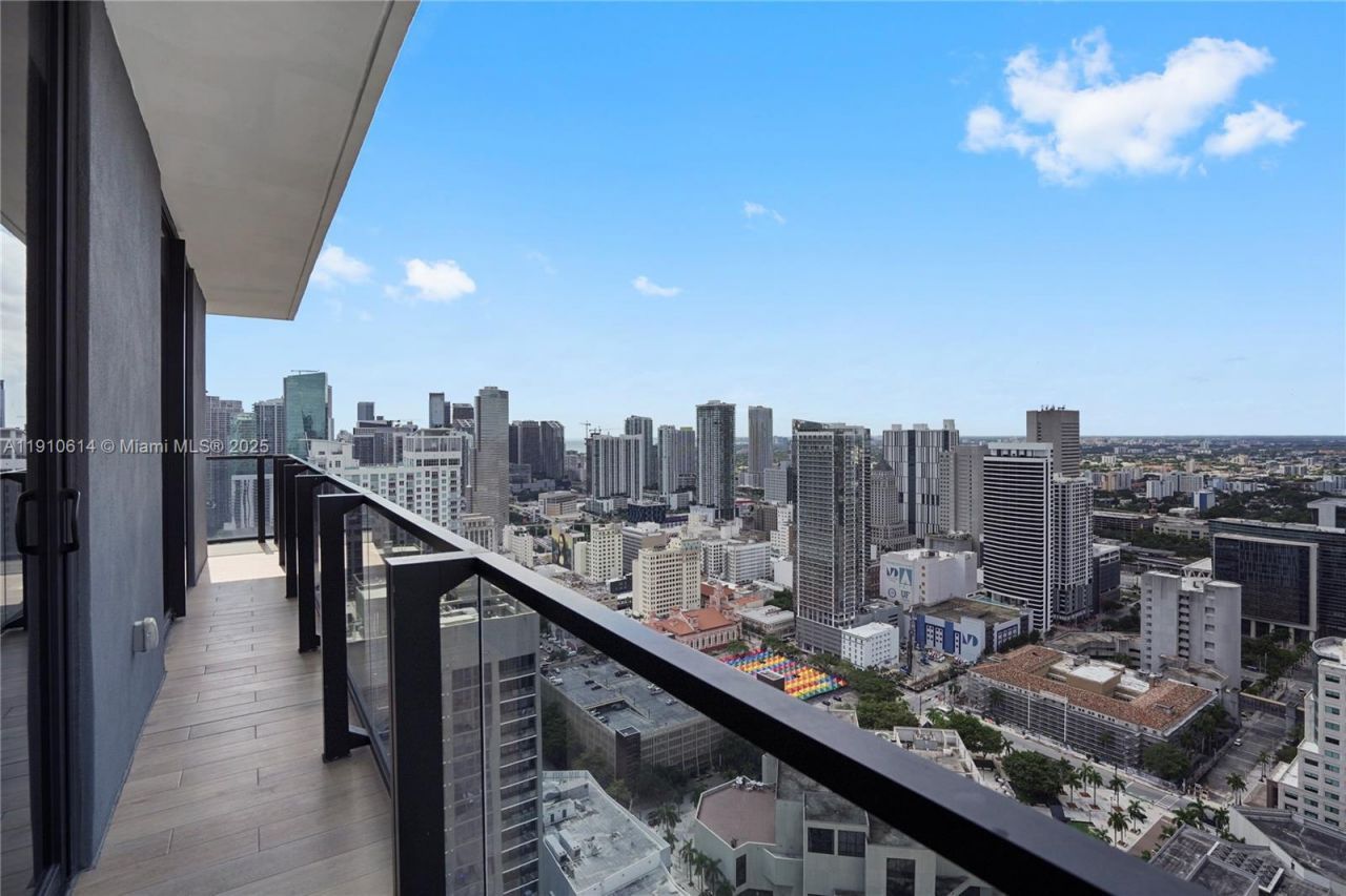 398 NE 5th St, Unit 3618, Miami, FL 33132 Photo