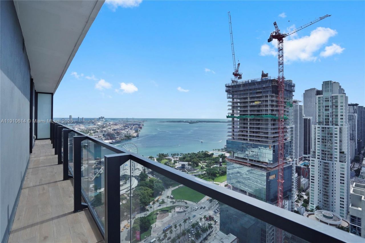 398 NE 5th St, Unit 3618, Miami, FL 33132 Photo