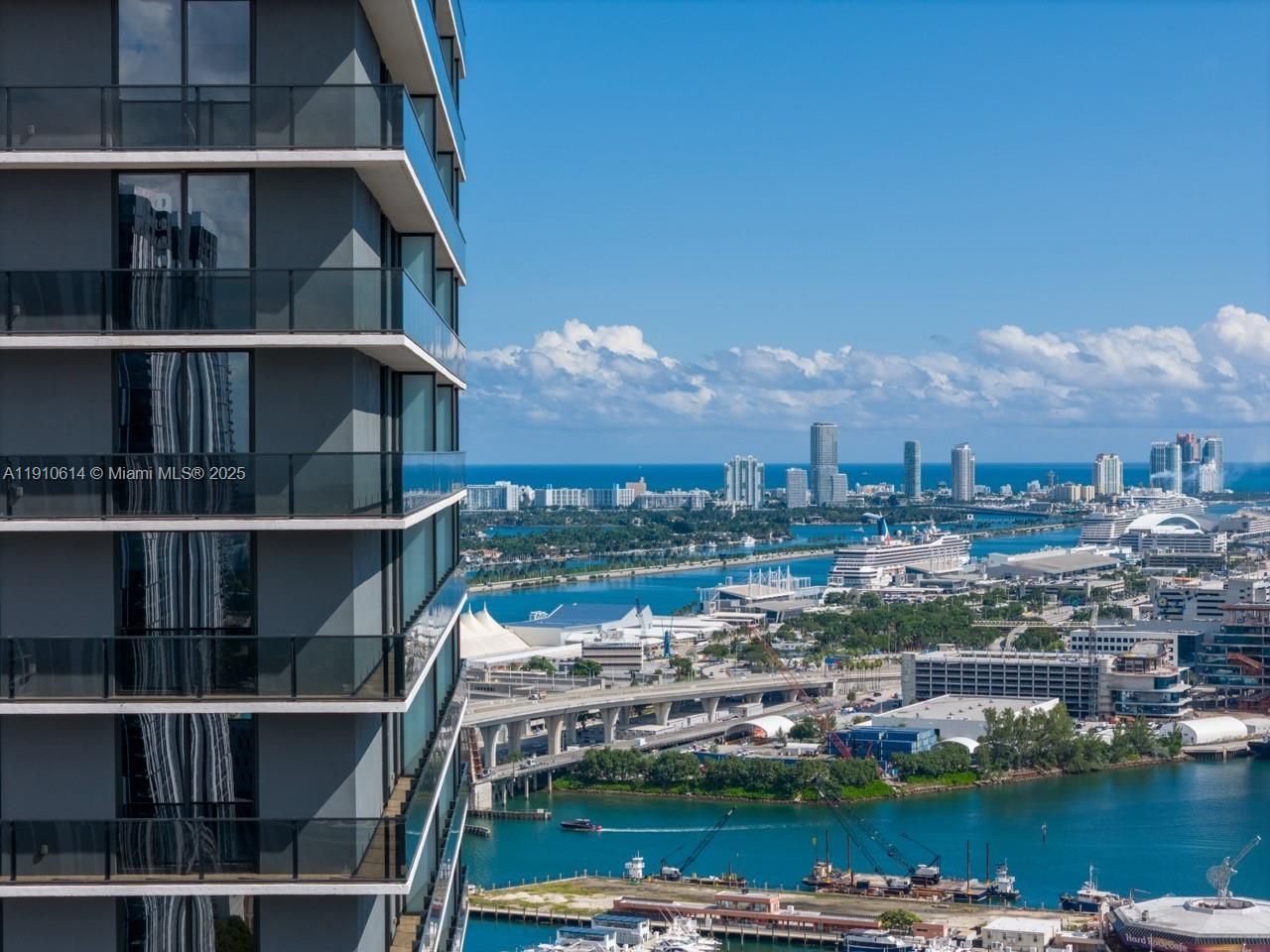 398 NE 5th St, Unit 3618, Miami, FL 33132 Photo