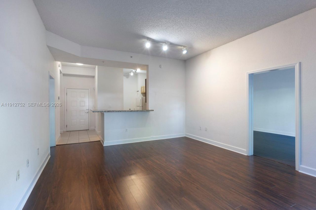 6001 SW 70th St, Unit 139, South Miami, FL 33143 Photo