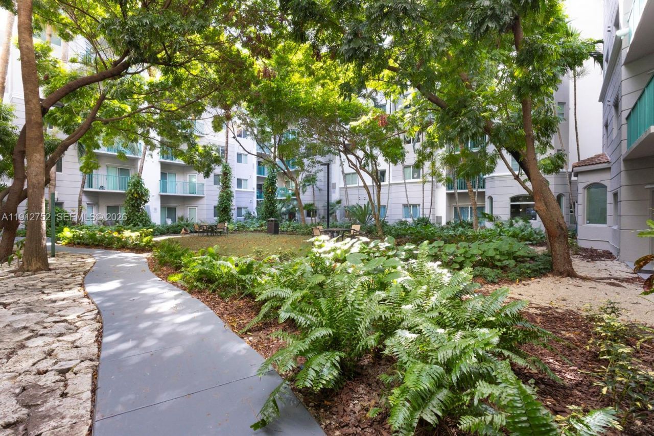 6001 SW 70th St, Unit 139, South Miami, FL 33143 Photo