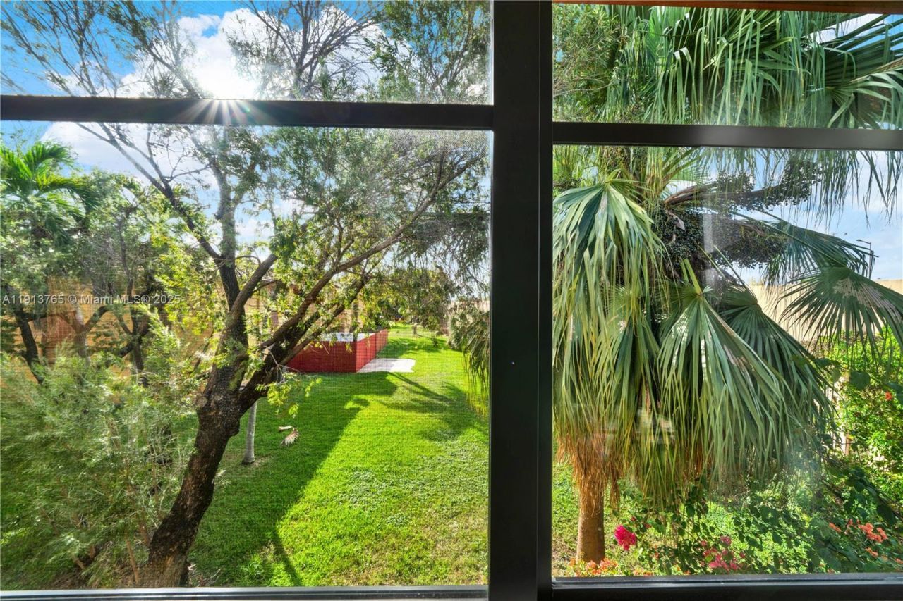 10857 NW 7th St, Unit 24-17, Miami, FL 33172 Photo