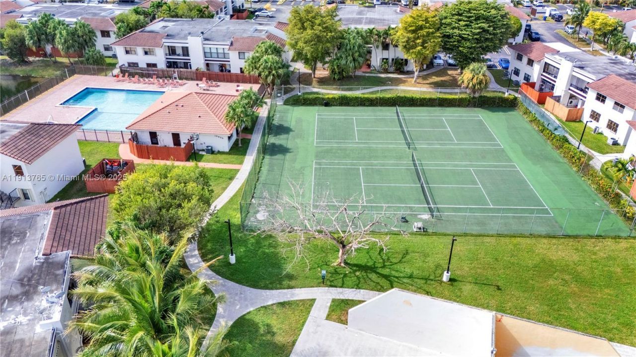 10857 NW 7th St, Unit 24-17, Miami, FL 33172 Photo