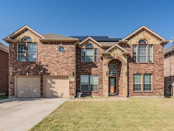5243 W Cove Way, Grand Prairie, TX 75052