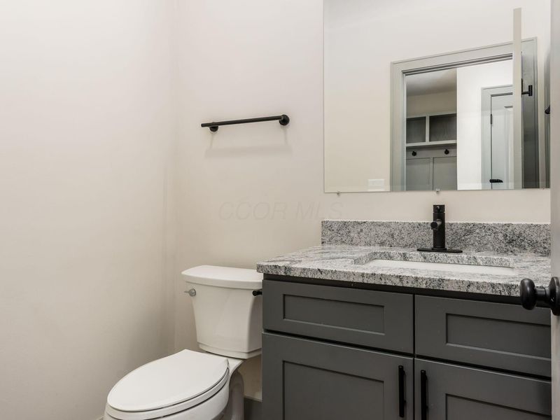 172 Whitethorne Avenue, Columbus, OH 43223 Photo 17