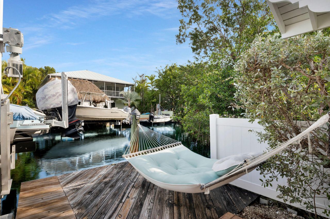 375 S Coconut Palm Boulevard, Tavernier, FL 33070 Photo