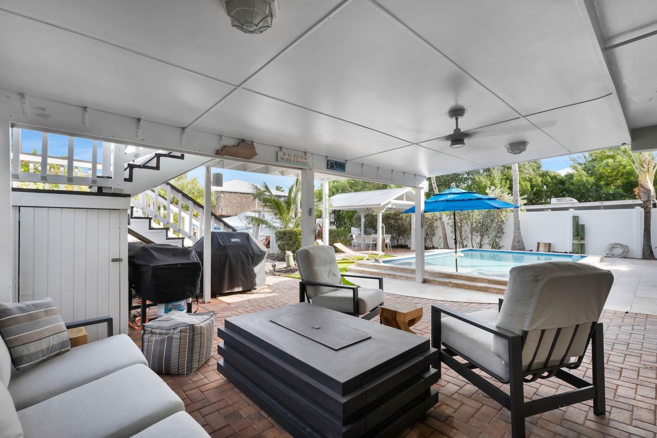 375 S Coconut Palm Boulevard, Tavernier, FL 33070 Photo