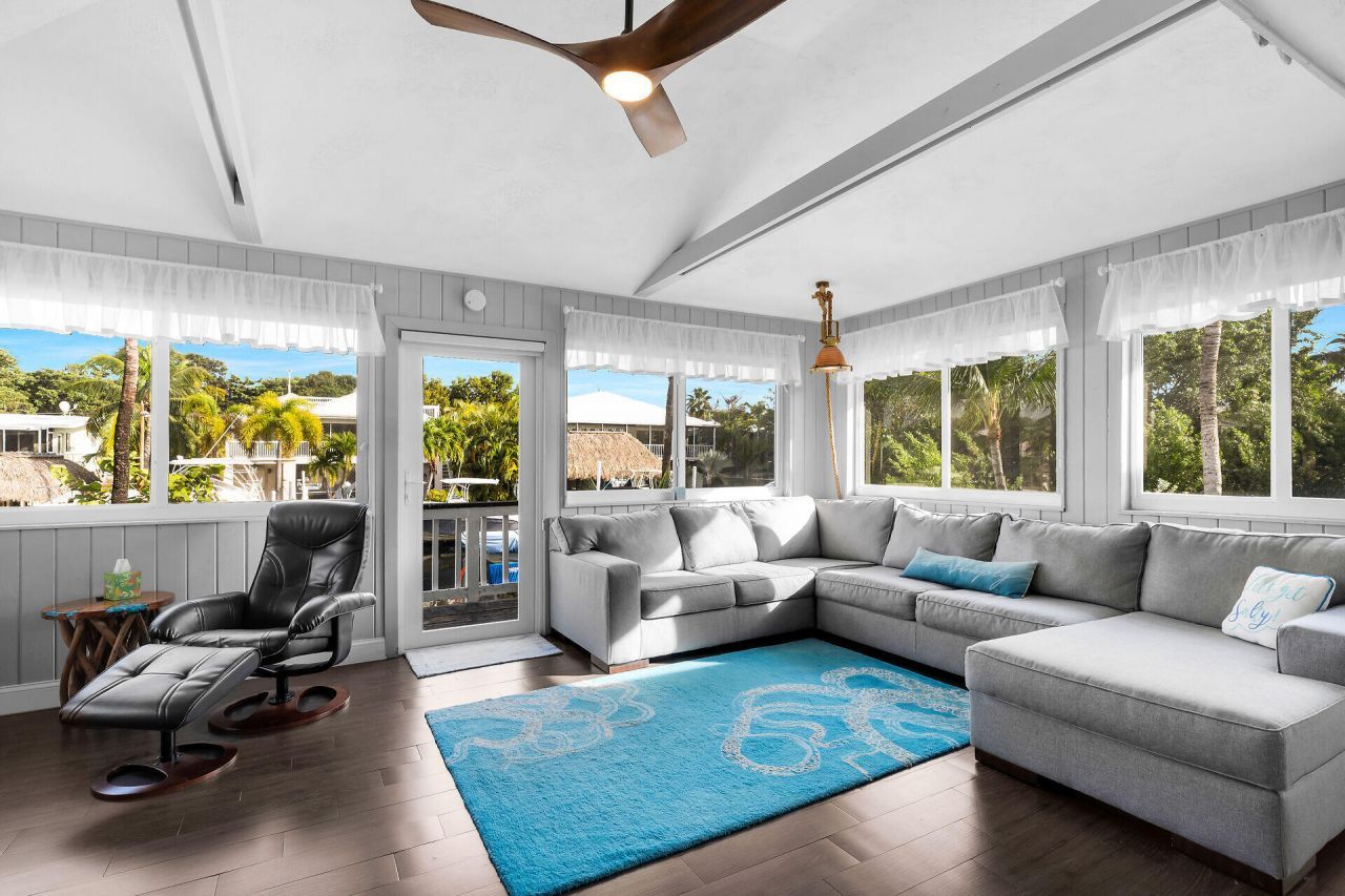 375 S Coconut Palm Boulevard, Tavernier, FL 33070 Photo