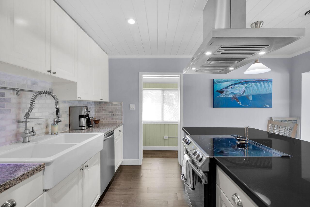 375 S Coconut Palm Boulevard, Tavernier, FL 33070 Photo