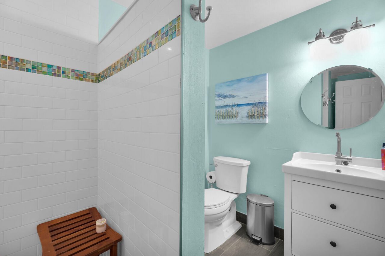 375 S Coconut Palm Boulevard, Tavernier, FL 33070 Photo