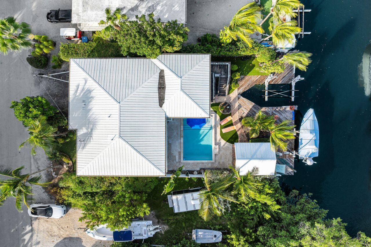 375 S Coconut Palm Boulevard, Tavernier, FL 33070 Photo