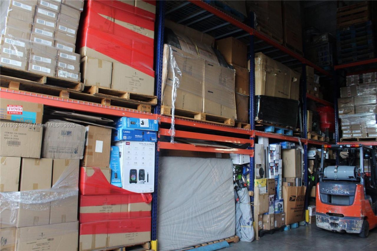 10891 NW 17th St, Unit 140, Sweetwater, FL 33172 Photo