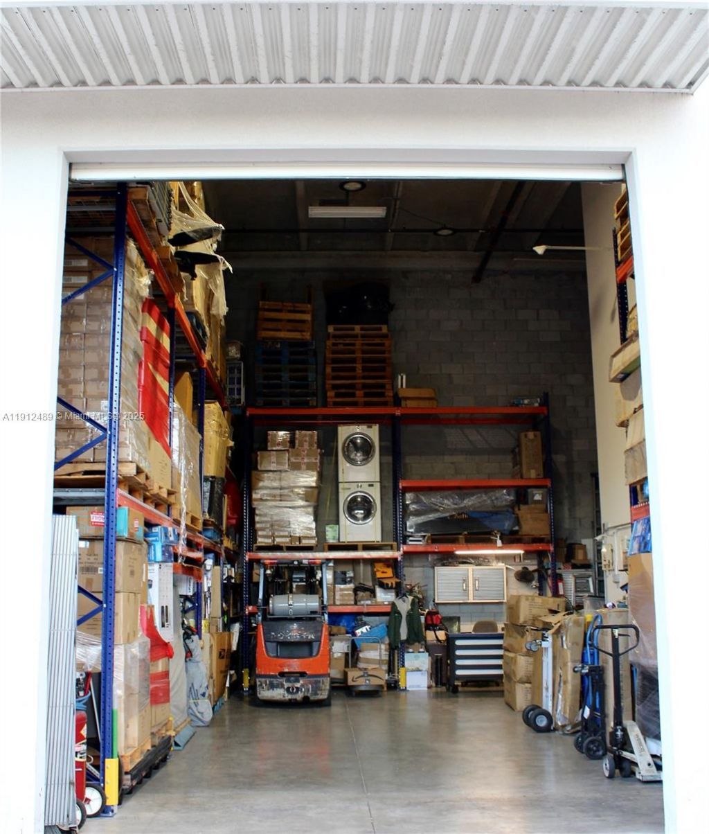 10891 NW 17th St, Unit 140, Sweetwater, FL 33172 Photo