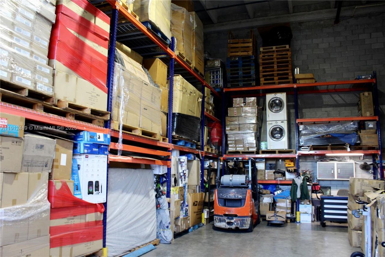 10891 NW 17th St, Unit 140, Sweetwater, FL 33172 Photo