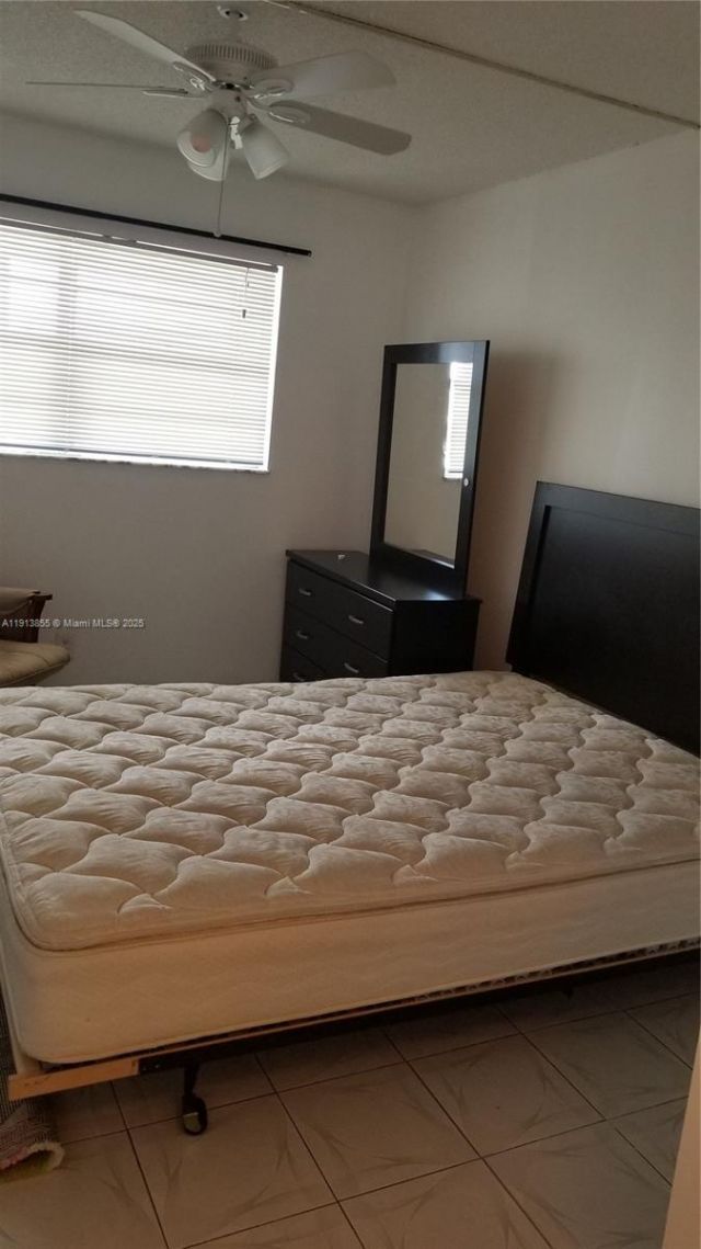 220 SW 9th Ave, Unit 519, Hallandale Beach, FL 33009 Photo