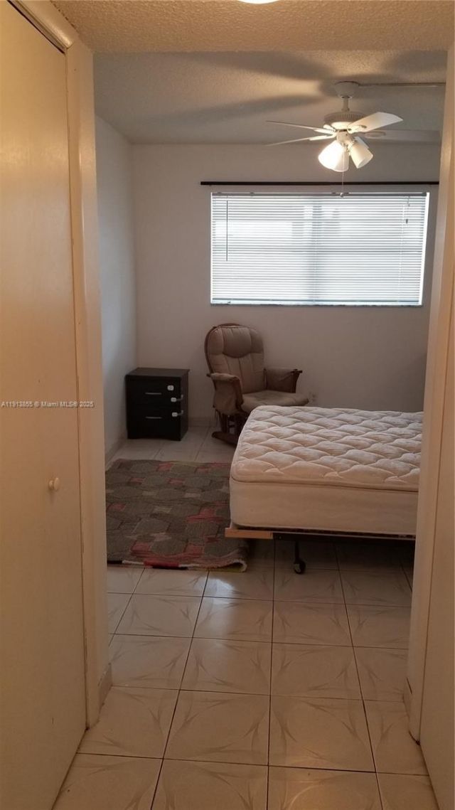 220 SW 9th Ave, Unit 519, Hallandale Beach, FL 33009 Photo