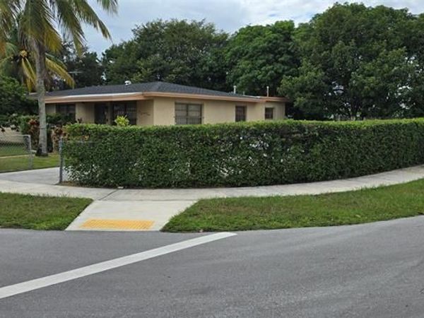 17230 NW 10th Ct, Miami, FL 33169