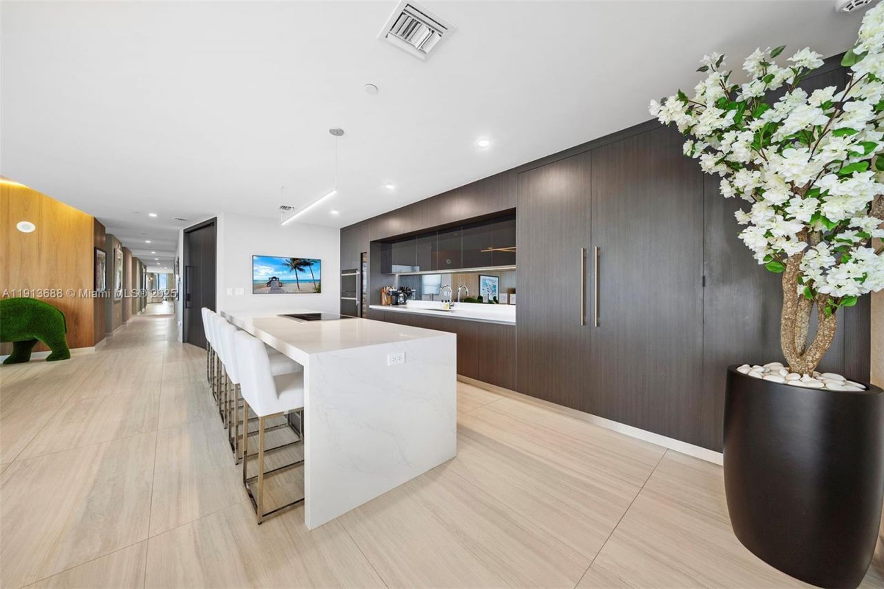 851 NE 1st Ave, Unit 5312, Miami, FL 33132 Photo