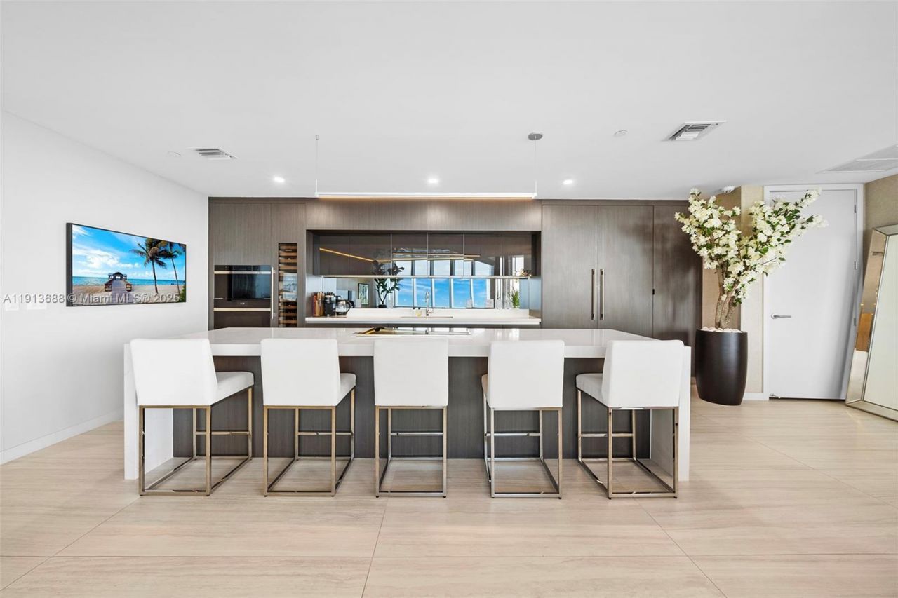 851 NE 1st Ave, Unit 5312, Miami, FL 33132 Photo