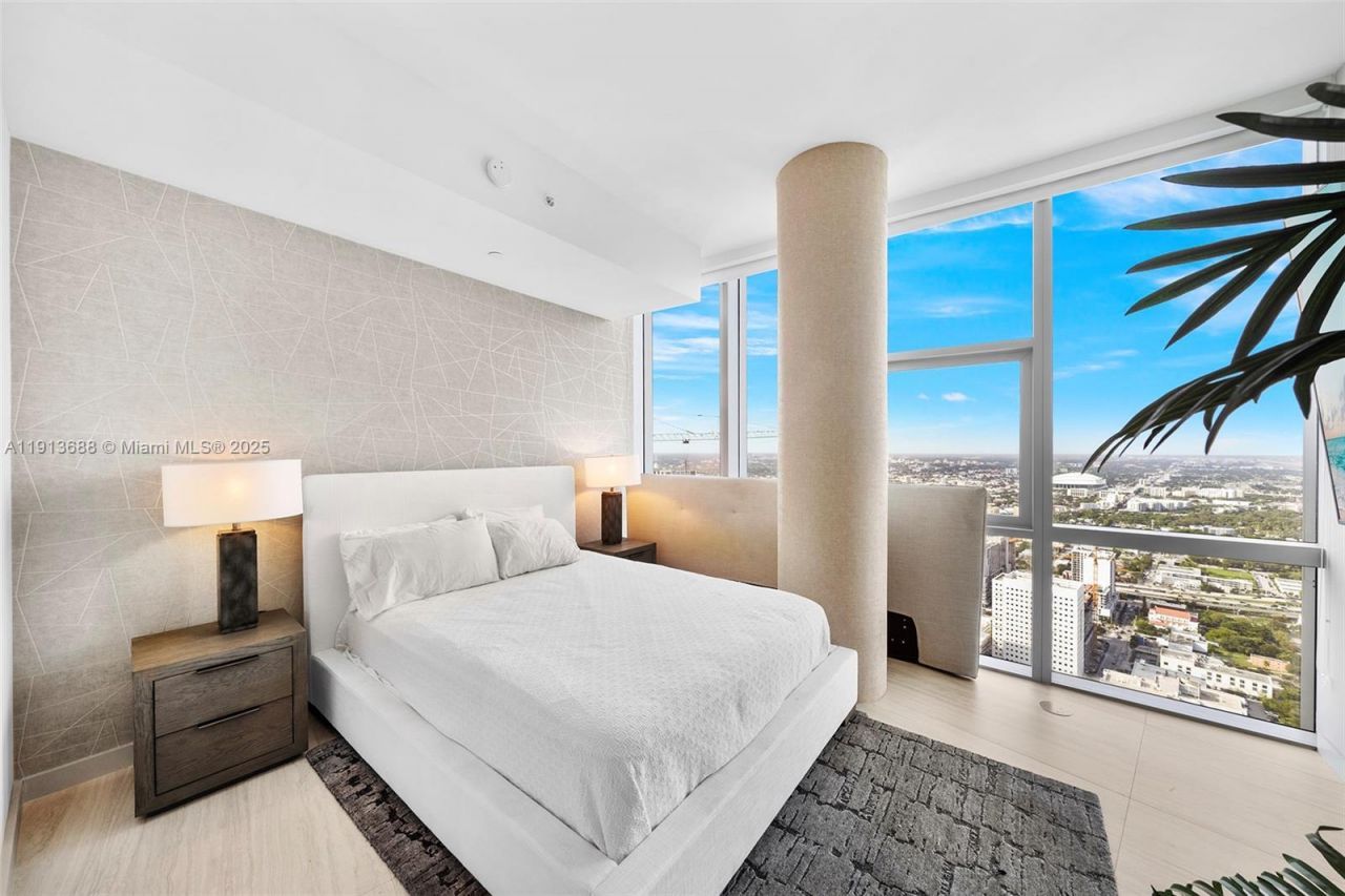 851 NE 1st Ave, Unit 5312, Miami, FL 33132 Photo