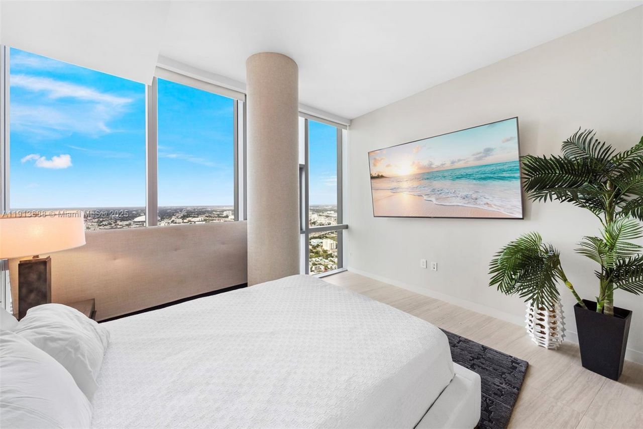 851 NE 1st Ave, Unit 5312, Miami, FL 33132 Photo