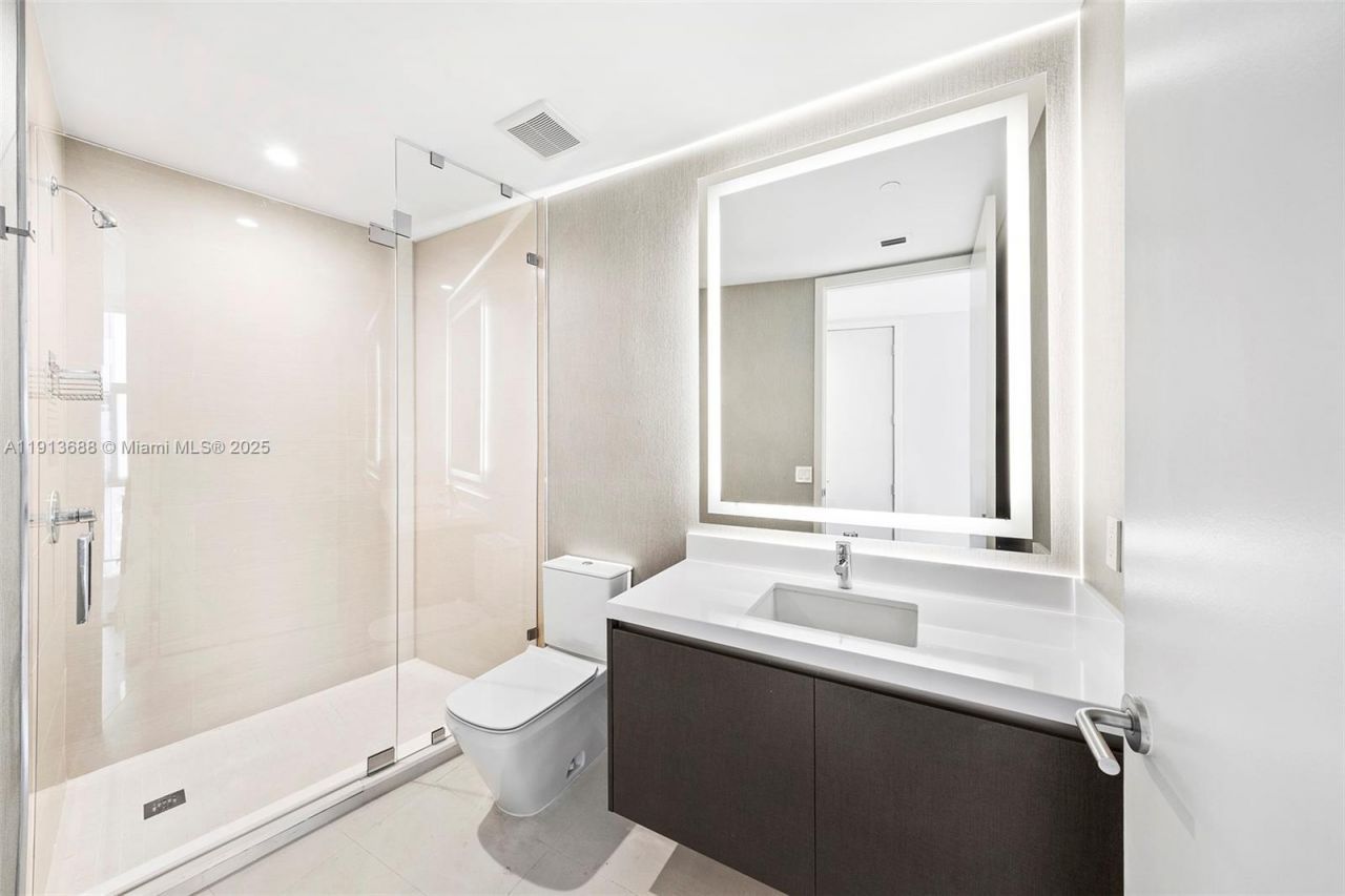 851 NE 1st Ave, Unit 5312, Miami, FL 33132 Photo