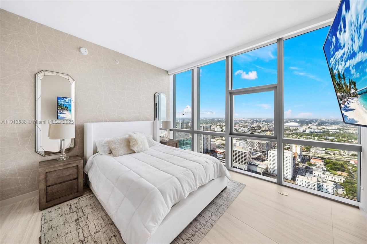 851 NE 1st Ave, Unit 5312, Miami, FL 33132 Photo