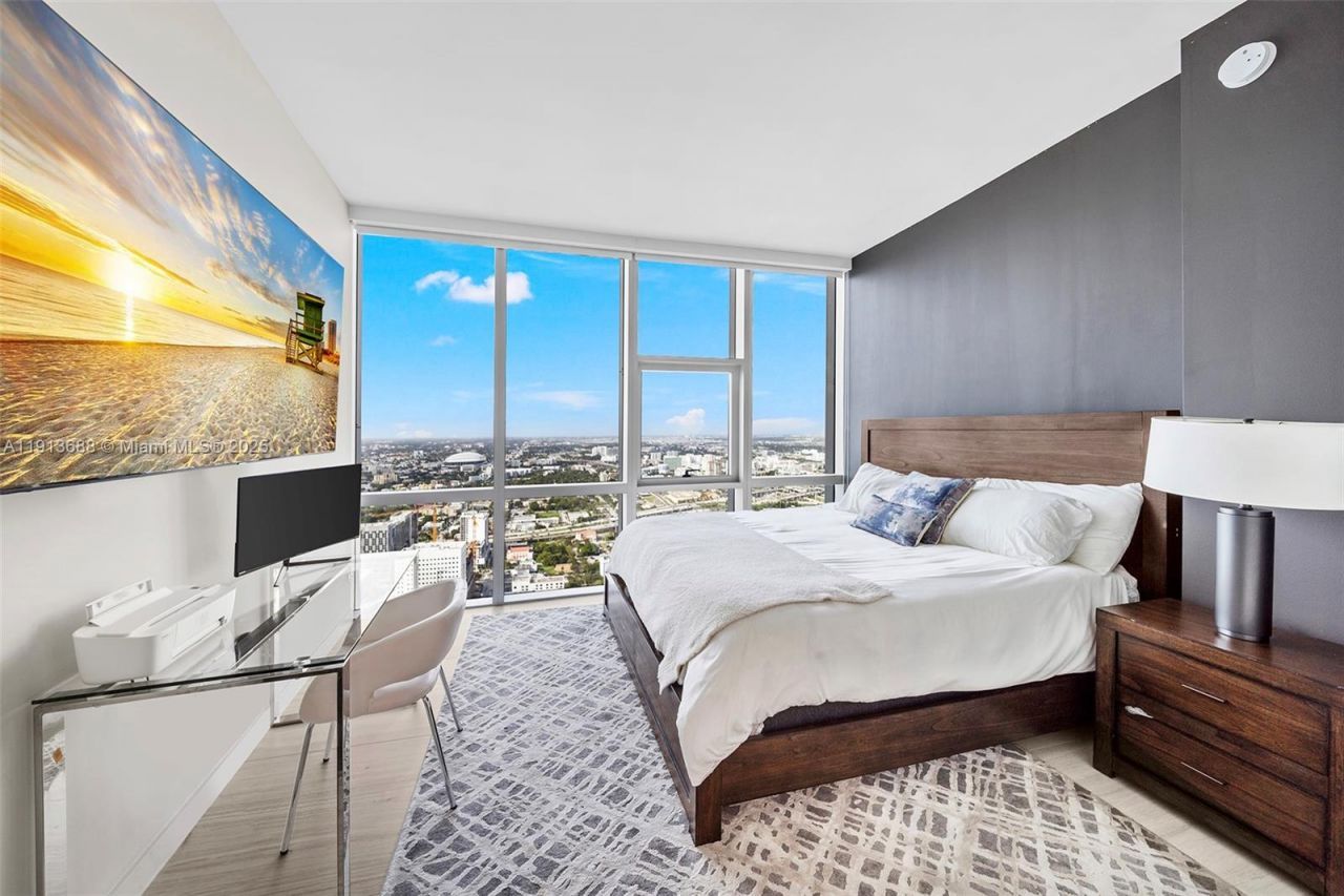 851 NE 1st Ave, Unit 5312, Miami, FL 33132 Photo