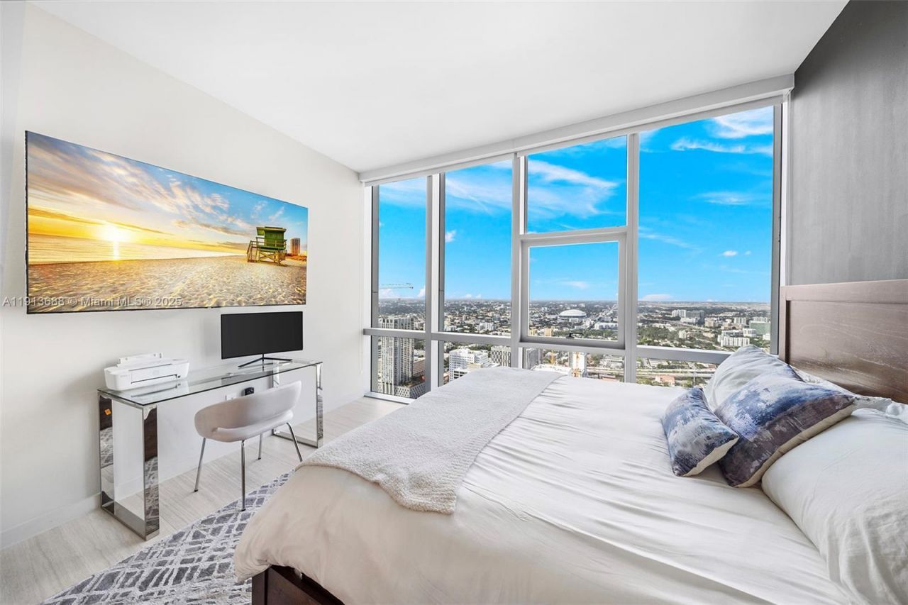 851 NE 1st Ave, Unit 5312, Miami, FL 33132 Photo