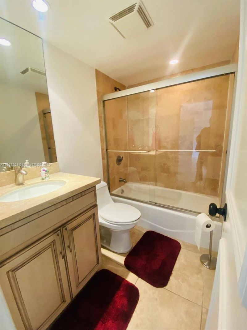 575 Crandon Blvd, Unit 406, Key Biscayne, FL 33149 Photo