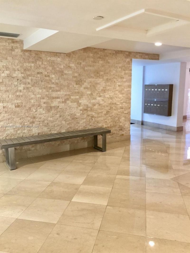 575 Crandon Blvd, Unit 406, Key Biscayne, FL 33149 Photo