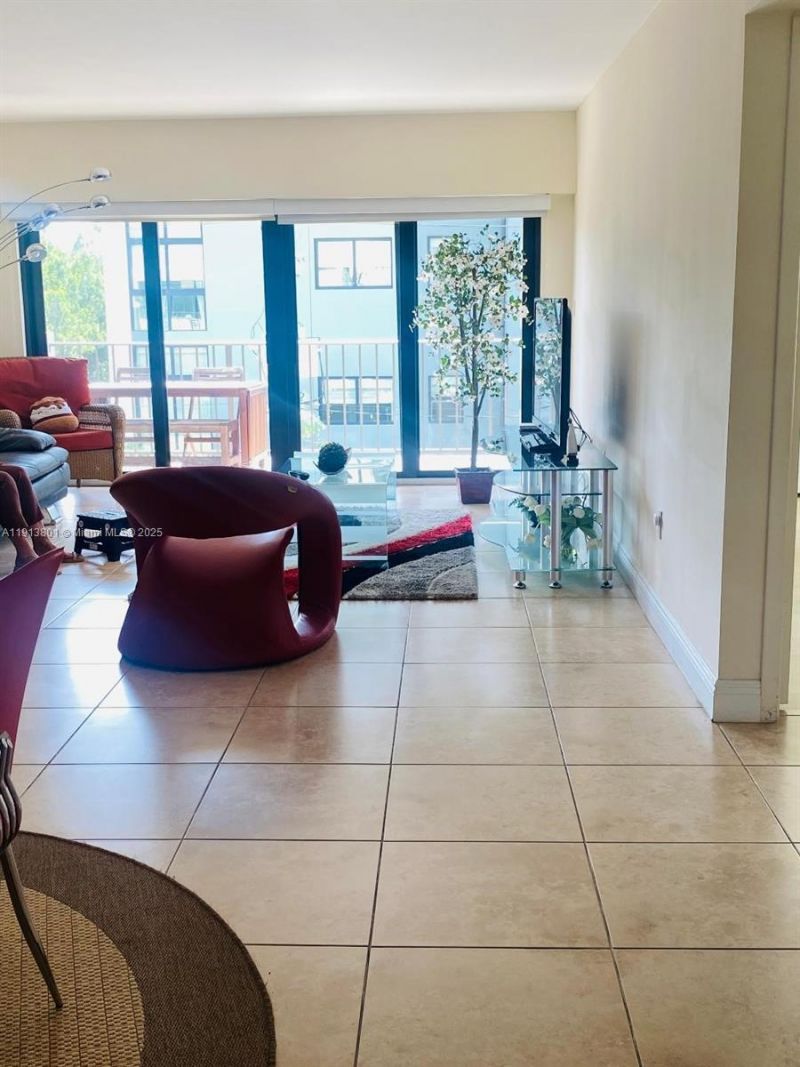 575 Crandon Blvd, Unit 406, Key Biscayne, FL 33149 Photo