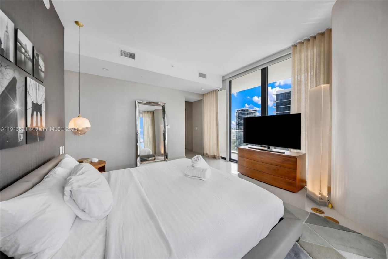 480 NE 31st St, Unit 2807, Miami, FL 33137 Photo