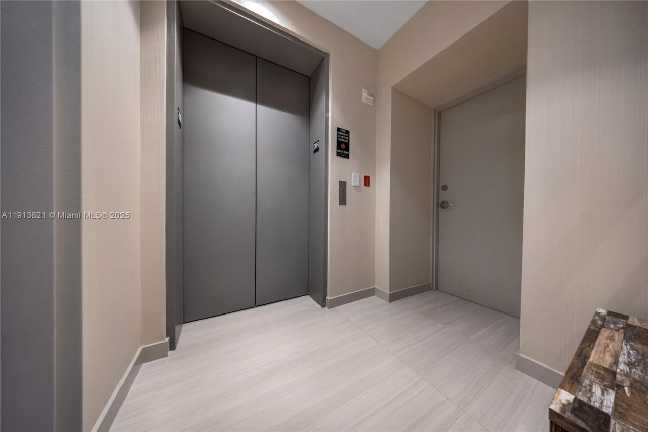 480 NE 31st St, Unit 2807, Miami, FL 33137 Photo