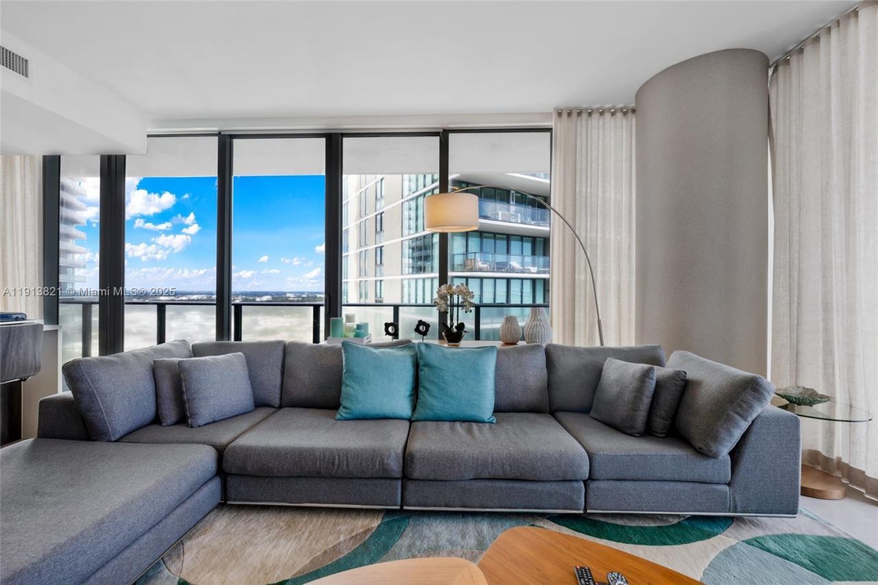 480 NE 31st St, Unit 2807, Miami, FL 33137 Photo