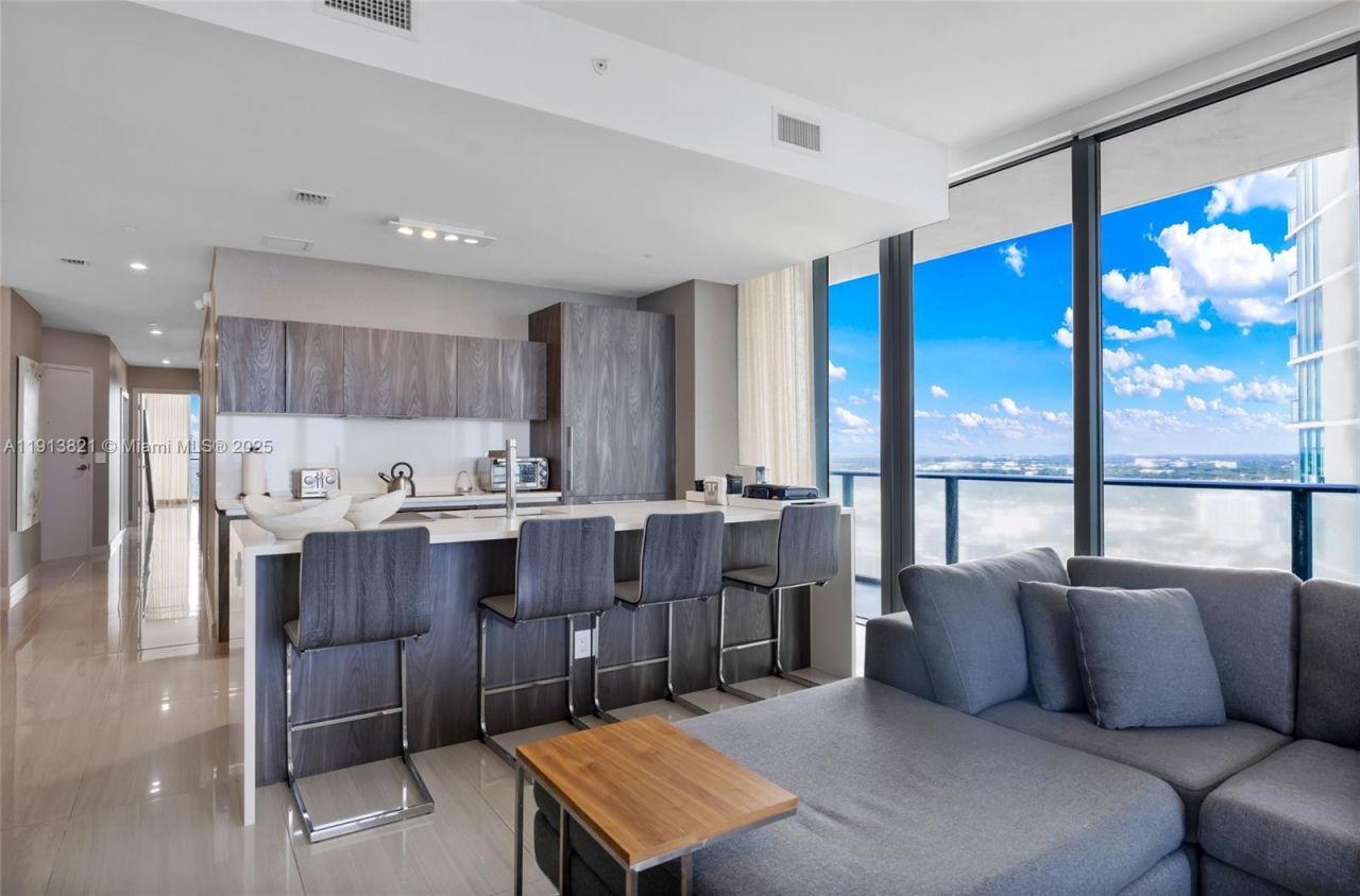 480 NE 31st St, Unit 2807, Miami, FL 33137 Photo