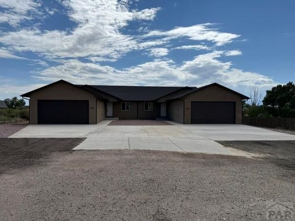 290 292 W Palomar Bay, Pueblo West, CO 81007