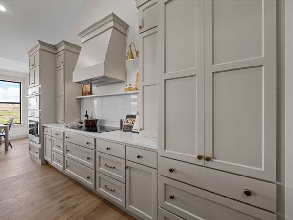 700 Lakeview Court, Tiffin, IA 52340