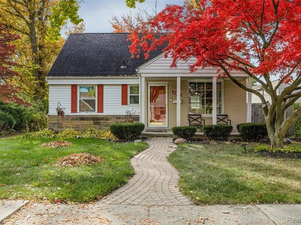 2371 Allard Avenue, Grosse Pointe, MI 48236