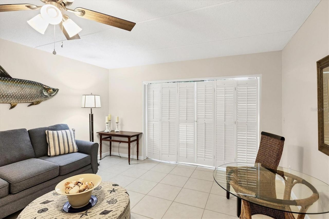 845 Benjamin Franklin Drive, Unit 104, Sarasota, FL 34236 Photo