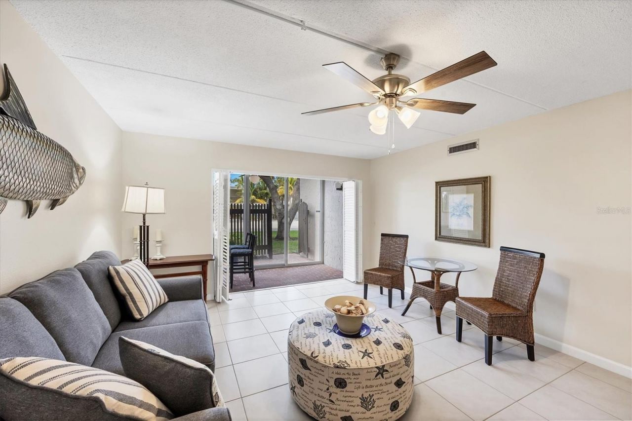 845 Benjamin Franklin Drive, Unit 104, Sarasota, FL 34236 Photo