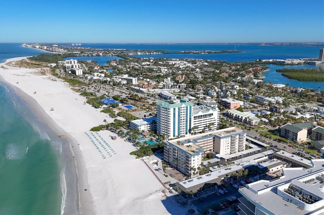 845 Benjamin Franklin Drive, Unit 104, Sarasota, FL 34236 Photo