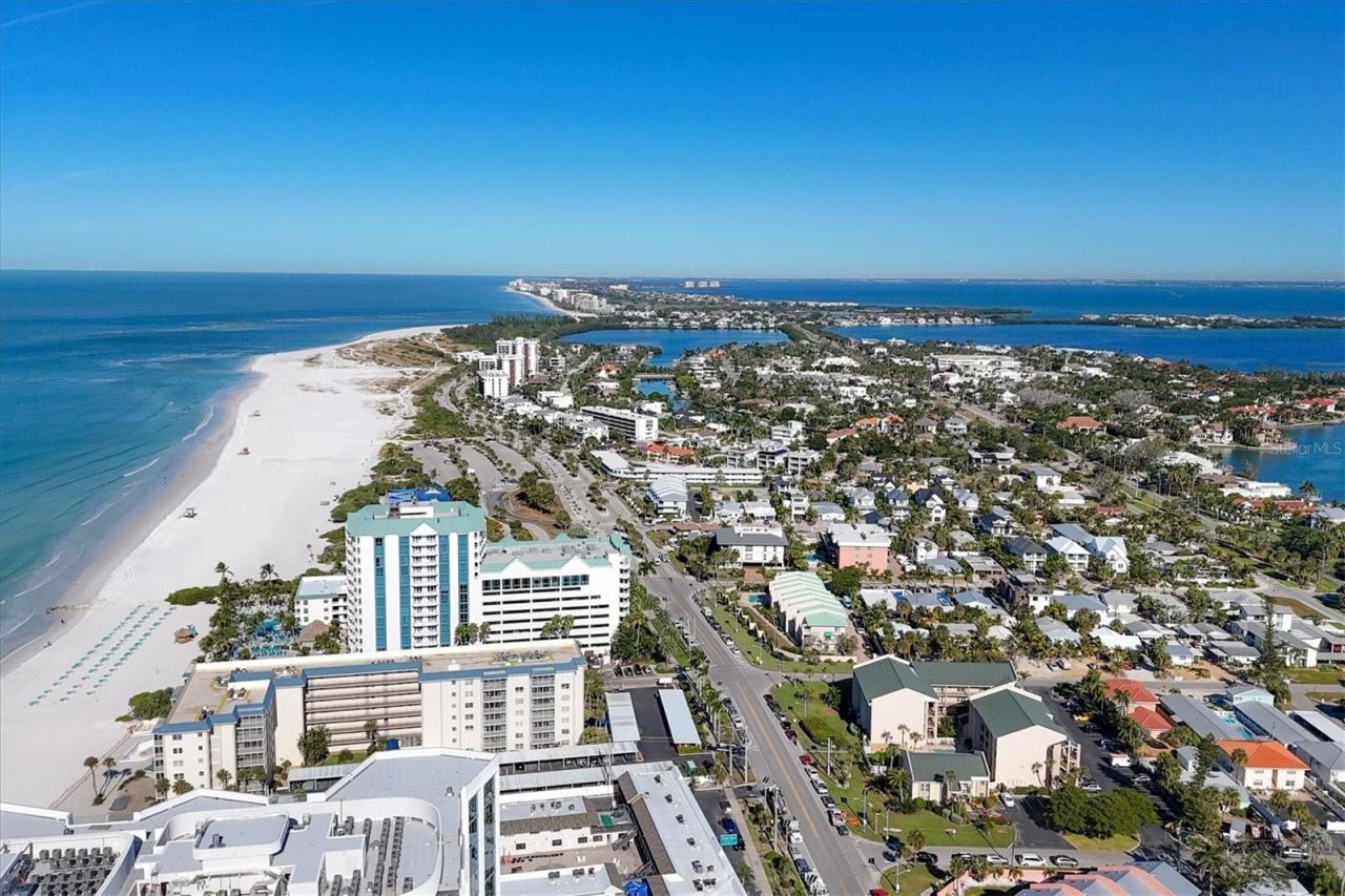 845 Benjamin Franklin Drive, Unit 104, Sarasota, FL 34236 Photo