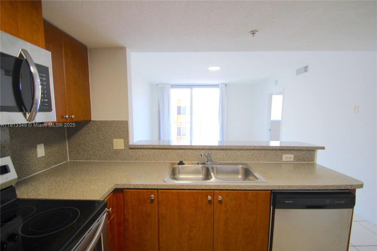 218 NW 12th Avenue, Unit 502, Miami, FL 33128 Photo
