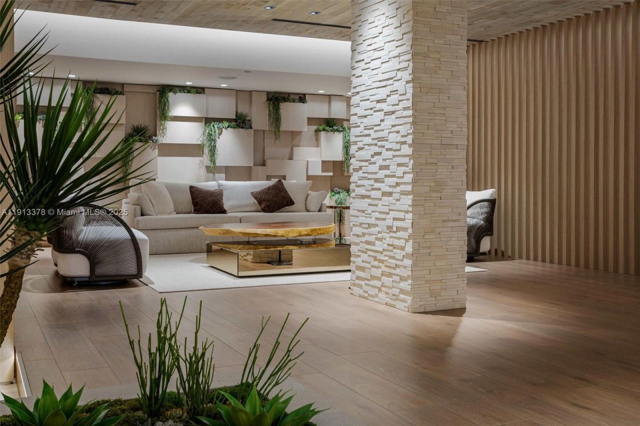 2301 Collins Ave, Unit 1634, Miami Beach, FL 33139 Photo