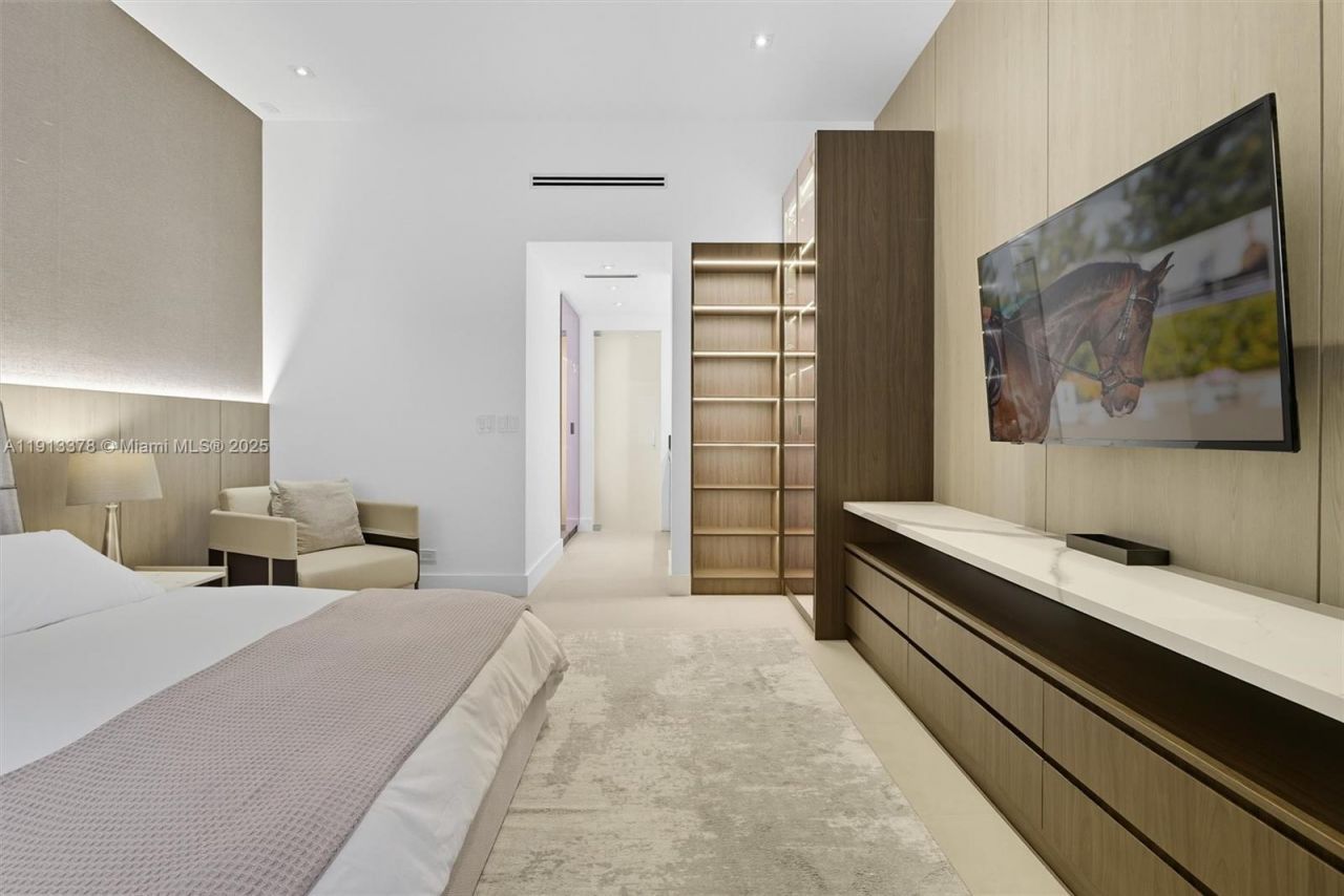 2301 Collins Ave, Unit 1634, Miami Beach, FL 33139 Photo