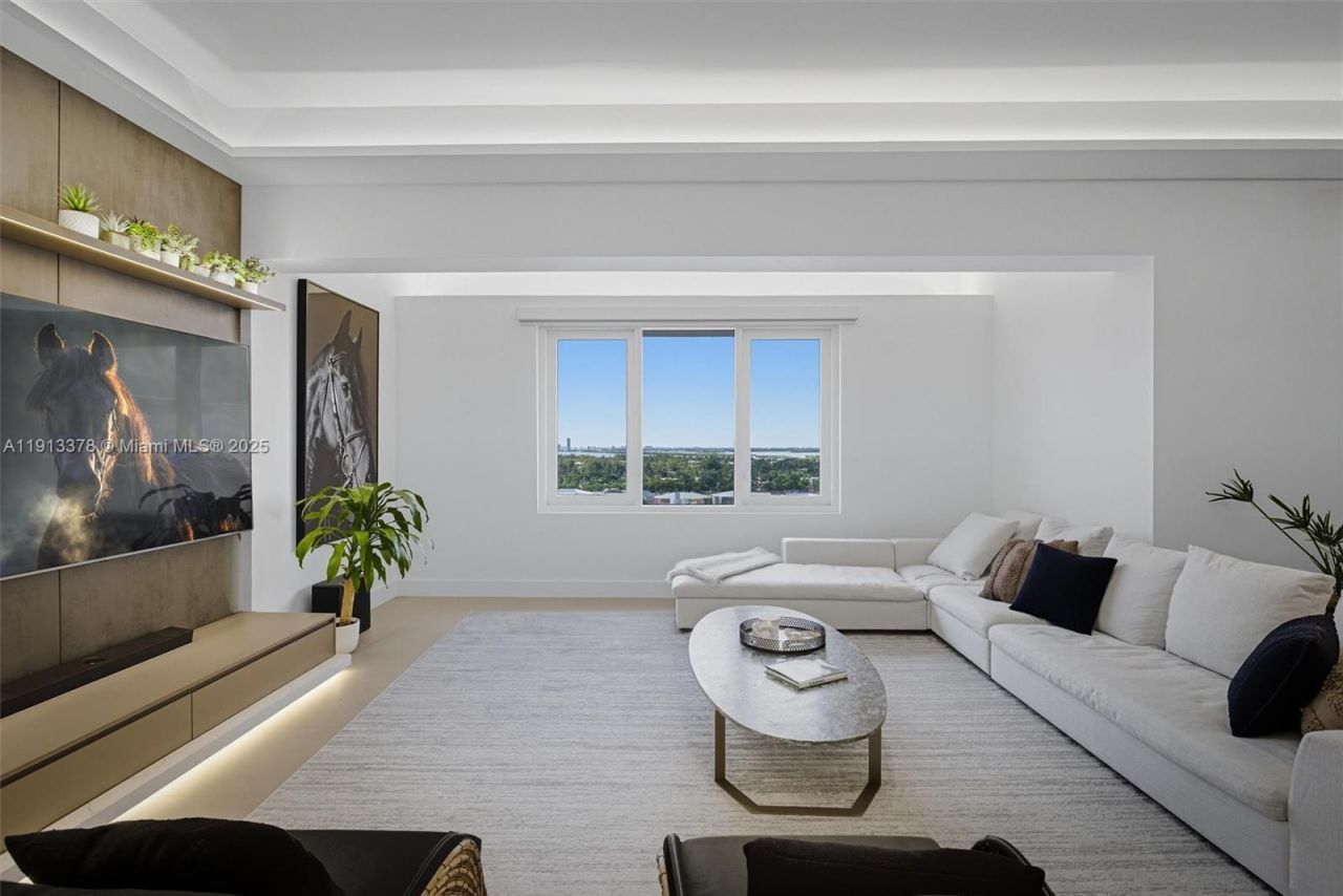 2301 Collins Ave, Unit 1634, Miami Beach, FL 33139 Photo