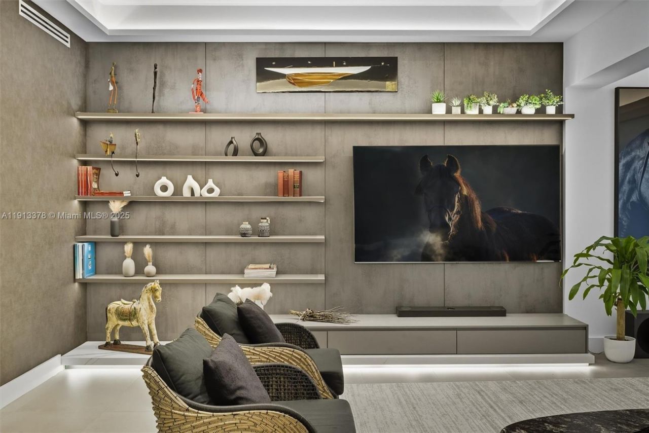 2301 Collins Ave, Unit 1634, Miami Beach, FL 33139 Photo