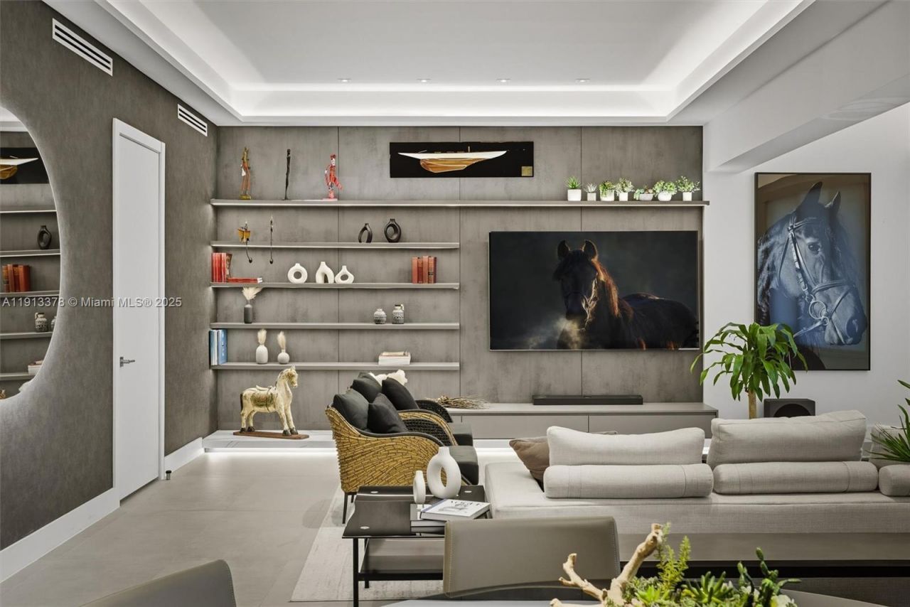 2301 Collins Ave, Unit 1634, Miami Beach, FL 33139 Photo