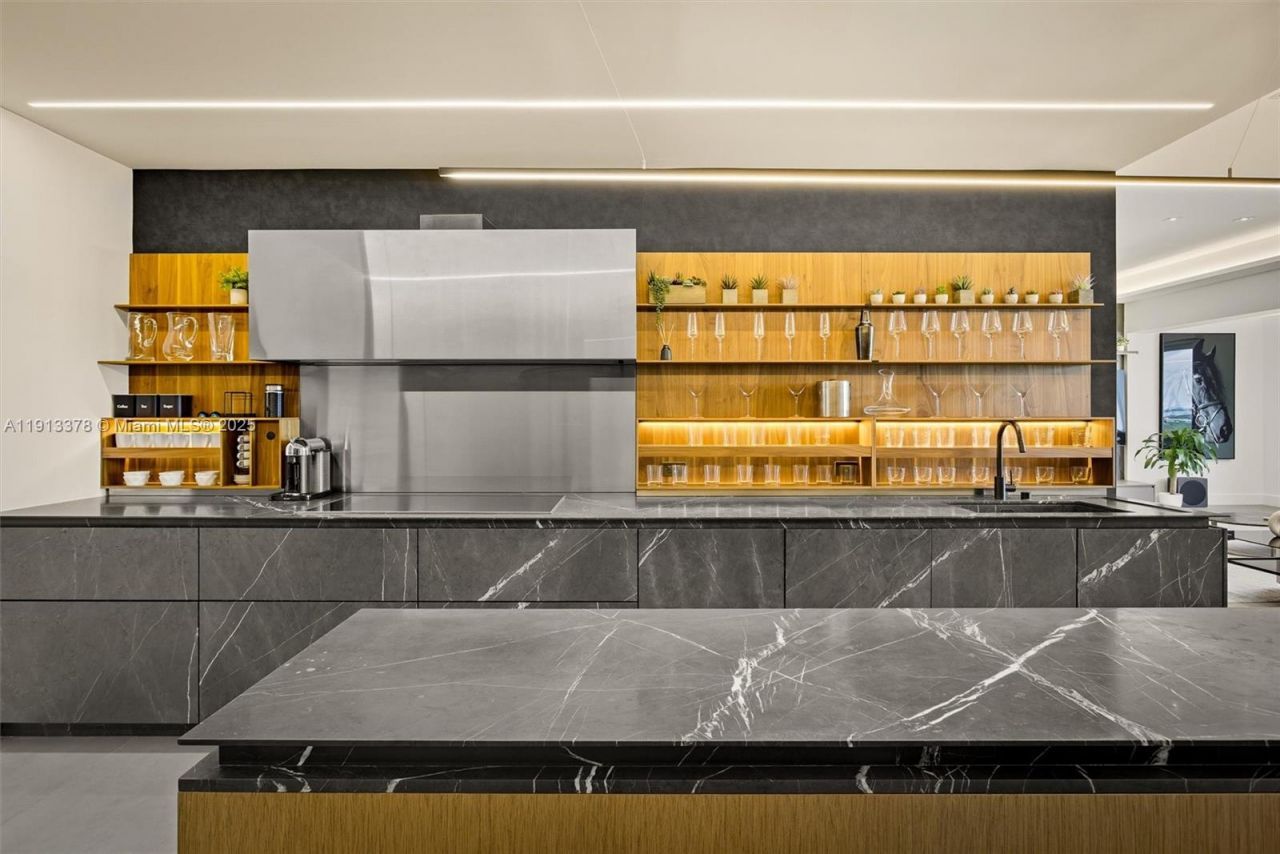 2301 Collins Ave, Unit 1634, Miami Beach, FL 33139 Photo